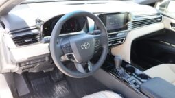 
										Toyota Camry – White full									