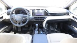 
										Toyota Camry – White full									