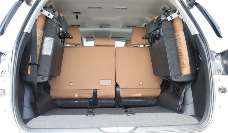 
								Toyota Fortuner full									