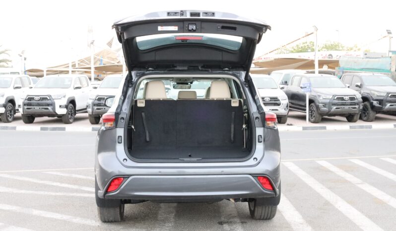 
								Toyota Highlander – Black full									