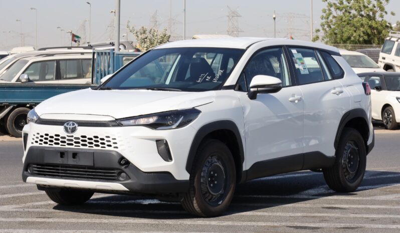 
								Toyota Corolla Cross – White full									