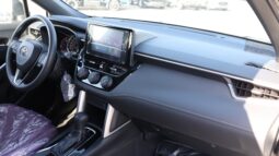 
										Toyota Corolla Cross – White full									