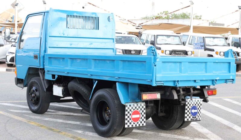 
								Mitsubishi Canter Long Truck full									