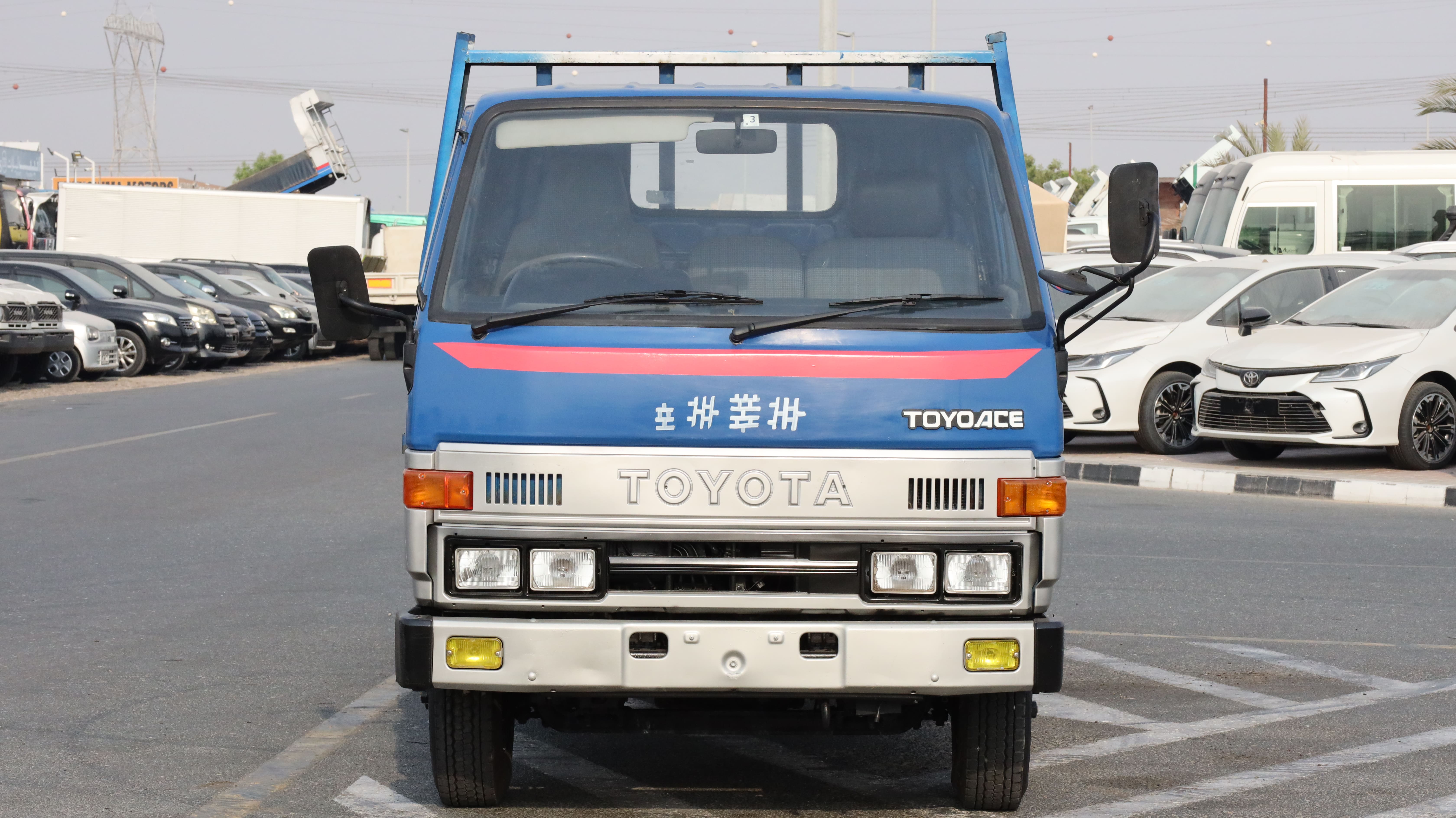 Toyota Toyoace – Blue