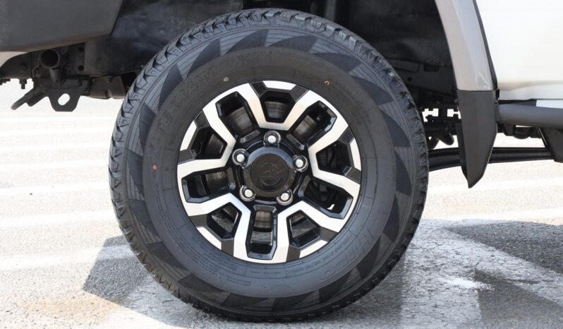 
								Toyota Land Cruiser full									