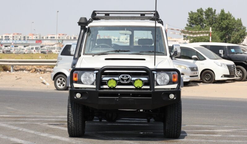 
								Toyota Land Cruiser full									