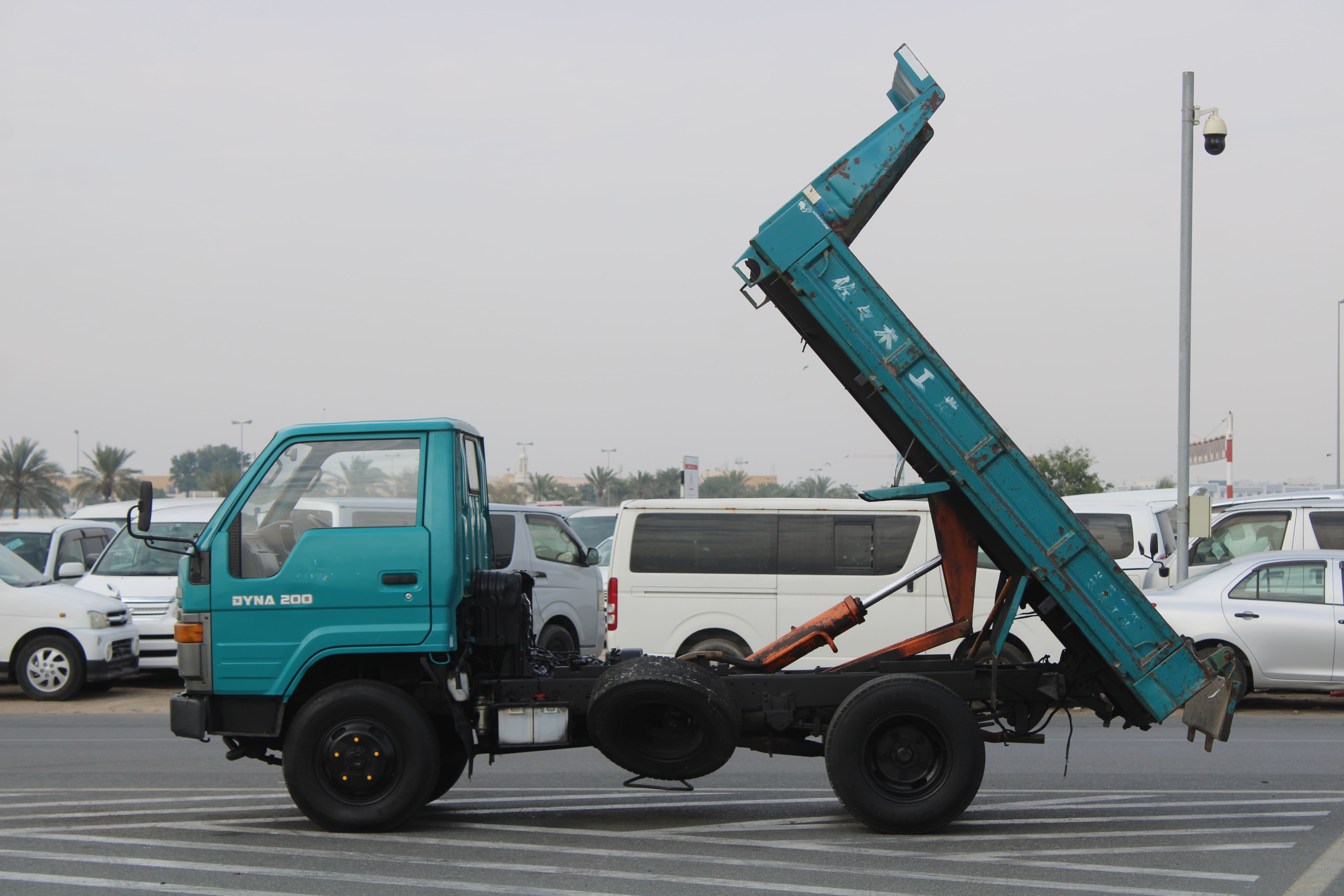 Toyota Dyna 4WD  Medium-Duty Flatbed Truck