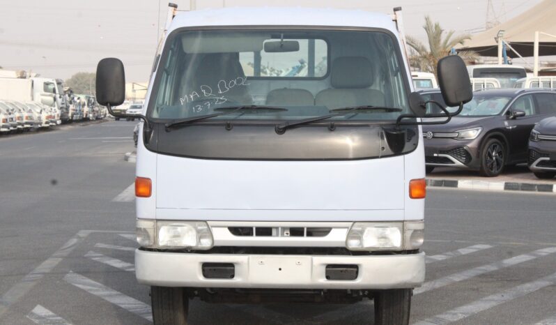 
								Mitsubishi Canter Long Truck white full									