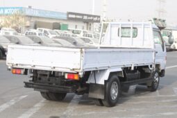 
										Mitsubishi Canter Long Truck white full									