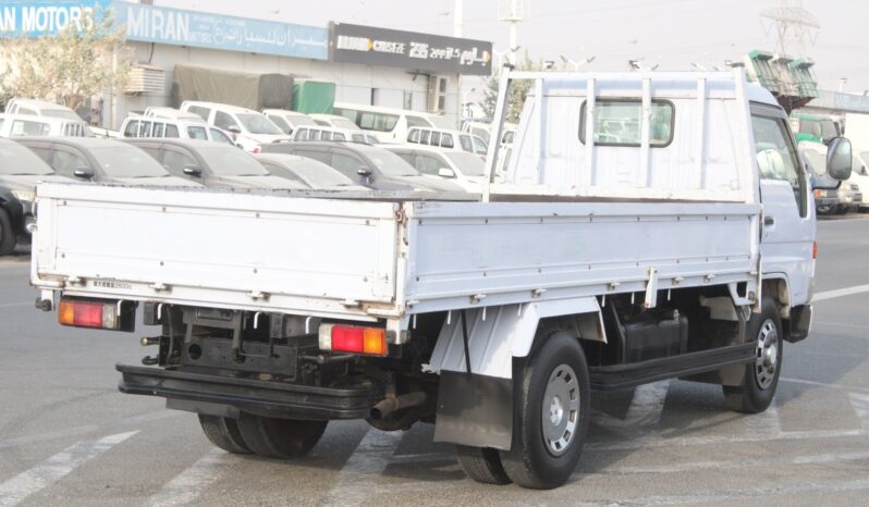 
								Mitsubishi Canter Long Truck white full									