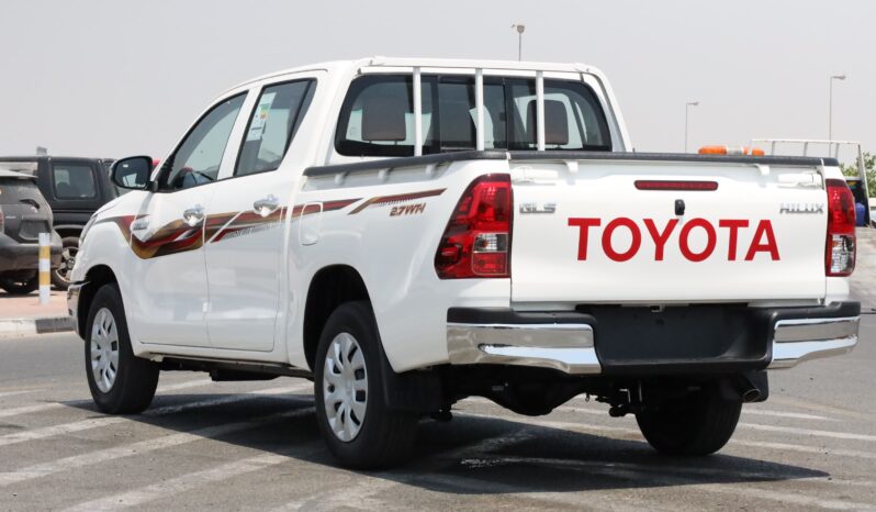 
								Toyota Hilux – White full									