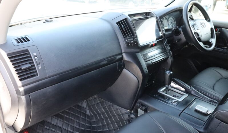 
								Toyota Land Cruiser Prado – Black full									