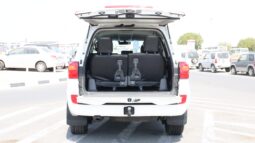 
										Toyota Land Cruiser White full									