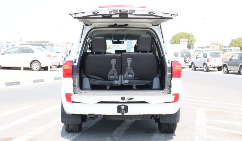 
								Toyota Land Cruiser White full									