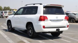 
										Toyota Land Cruiser White full									