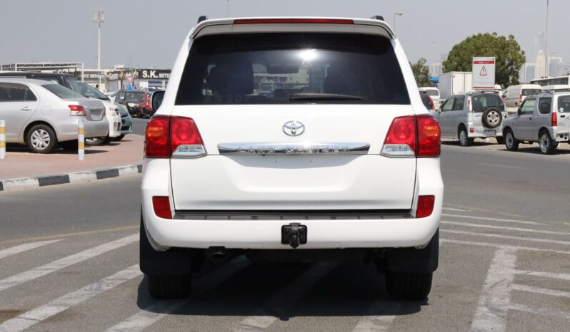 
								Toyota Land Cruiser White full									