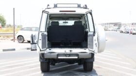 Toyota Land Cruiser 76 (70 Series)  White