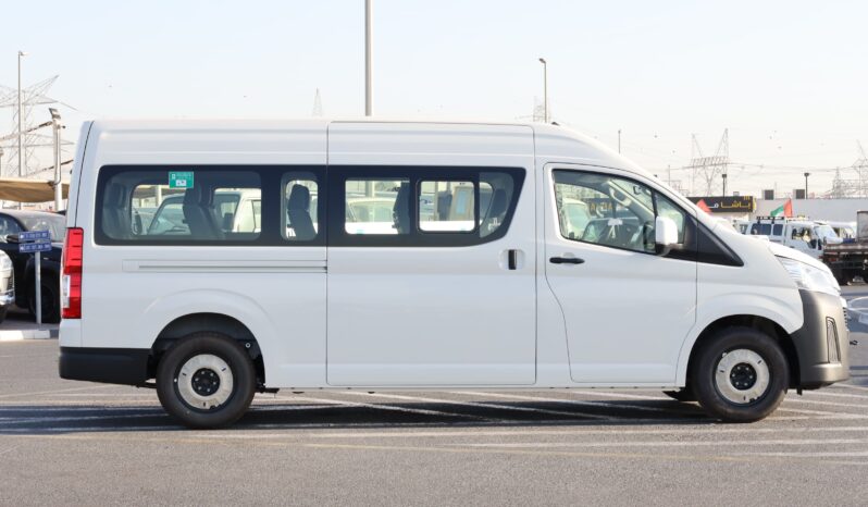 
								Toyota Hiace full									