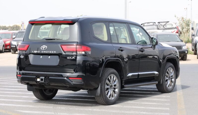 
								Toyota Land Cruiser LC300 Two-Tone (Black & White) full									