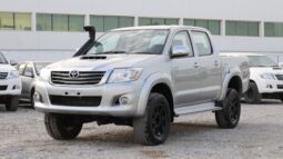 
										Toyota Hilux Vigo Champ  Silver full									
