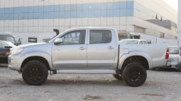 
										Toyota Hilux Vigo Champ  Silver full									