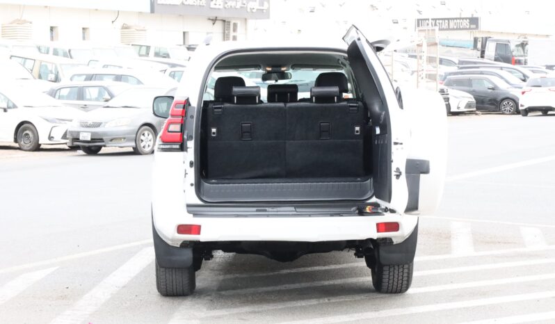 
								Toyota Land Cruiser Prado  White full									