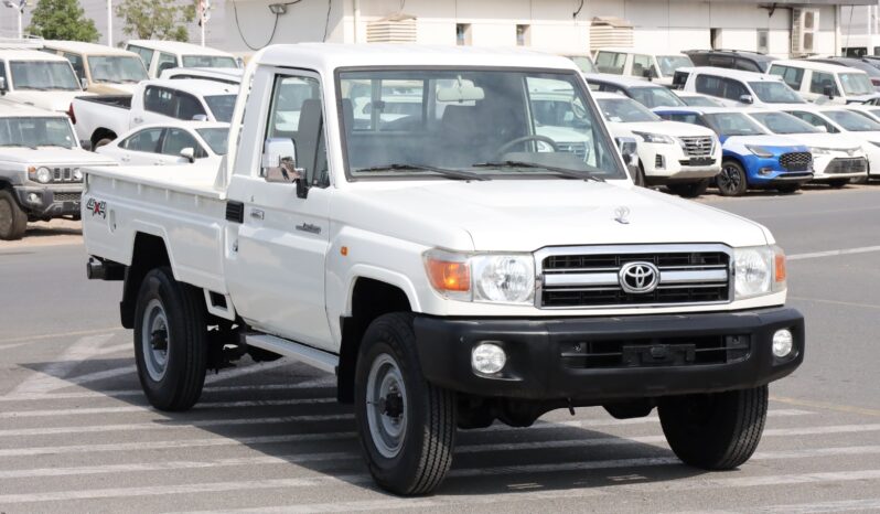 
								Toyota Land Cruiser 79  Single Cab Pickup full									