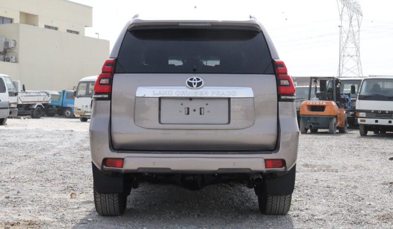 
								Toyota Land Cruiser Beige Metallic full									