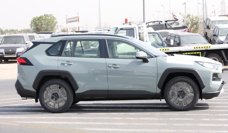 
								Toyota RAV4 Adventure full									