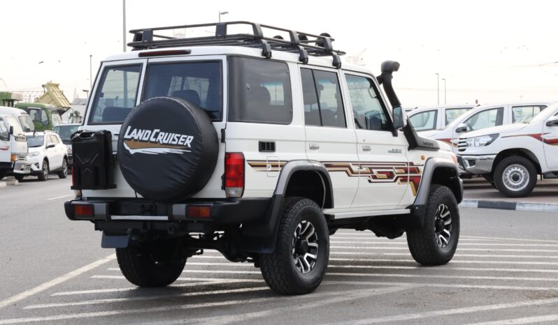 
								Toyota Land Cruiser  Heritage Edition full									