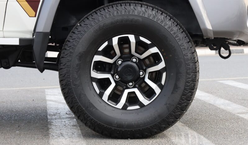 
								Toyota Land Cruiser  Heritage Edition full									