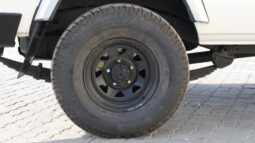 
										Toyota Land Cruiser Ambulance full									