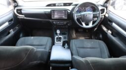 
										Toyota Hilux Double Cab Grey full									