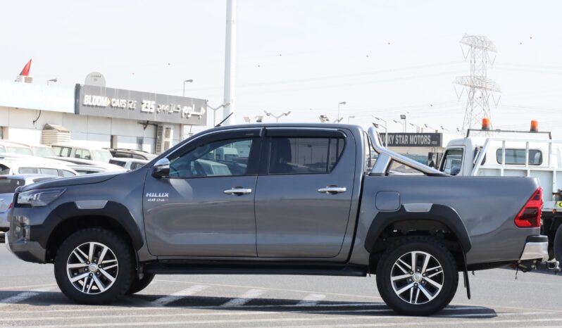 
								Toyota Hilux Double Cab Grey full									