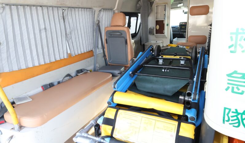 
								Toyota Hiace High Roof Ambulance full									