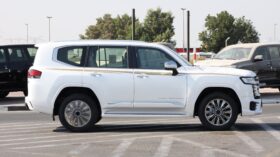 Toyota Land Cruiser LC300 VXR  White