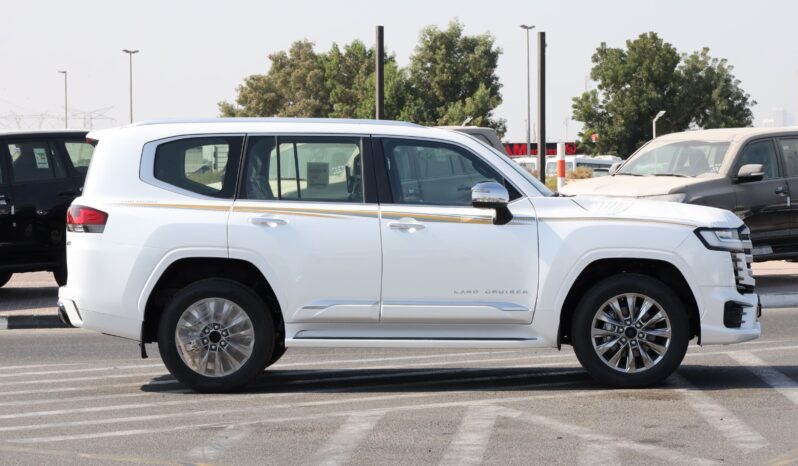 
								Toyota Land Cruiser LC300 VXR  White full									