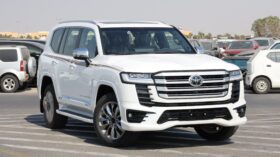 Toyota Land Cruiser LC300 VXR  White