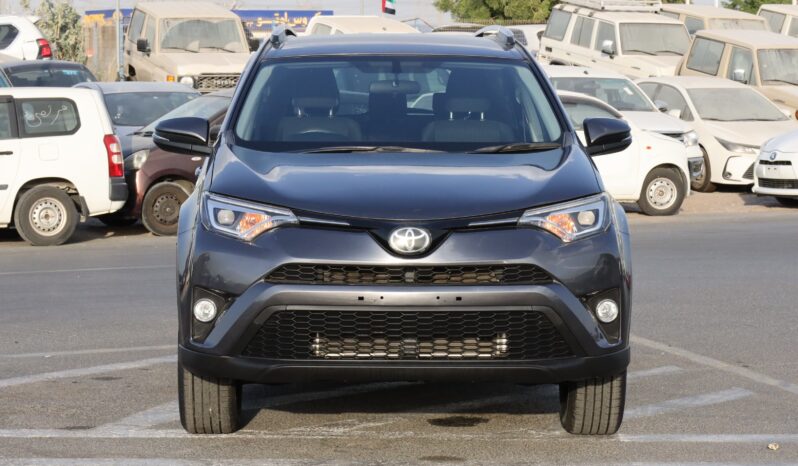 
								Toyota RAV4 Metallic Grey full									