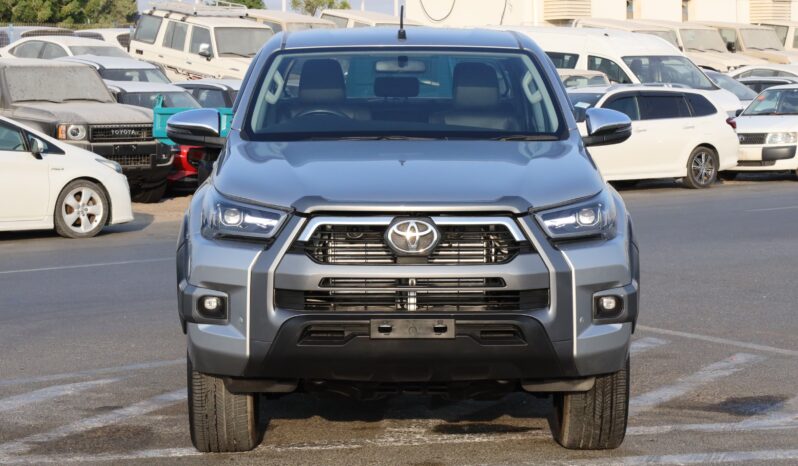 
								Toyota Highlander Grey full									
