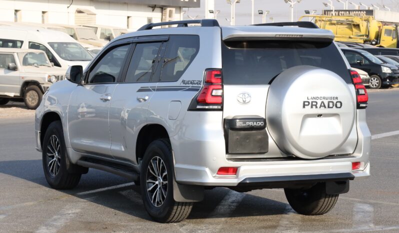 
								Toyota Highlander Grey full									