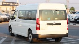 
										Toyota Hiace White Van full									