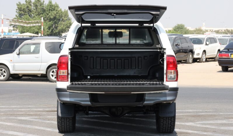 
								Toyota Hilux White Double Cab Canopy full									