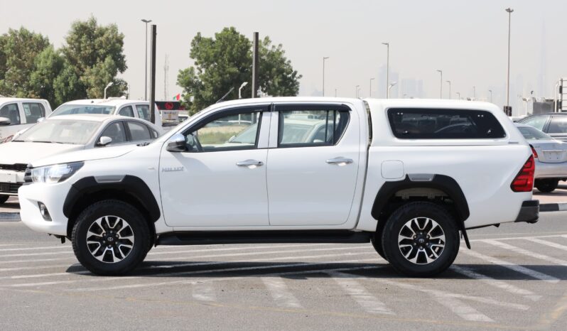 
								Toyota Hilux White Double Cab Canopy full									