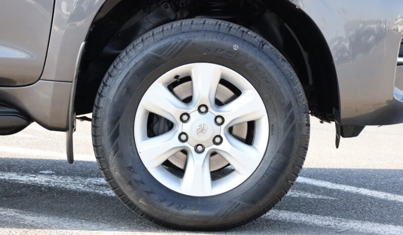 
								Toyota Prado  Grey full									