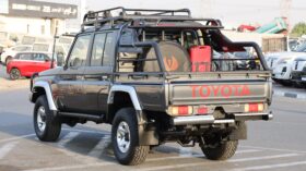 Toyota Land Cruiser Pickup Black