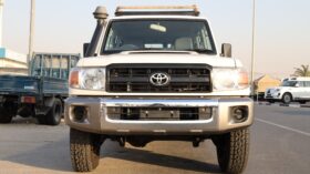 Toyota Land Cruiser 76 Hardtop White