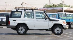 Toyota Land Cruiser 76 Hardtop White