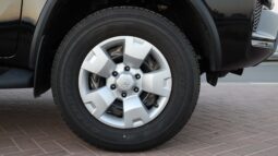 
										Toyota Fortuner Black full									