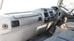 
										Fuso Canter White full									